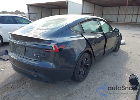 2024 Tesla Model 3 Performance All-Wheel Drive z USA, uszkodzony, nr VIN 5YJ3E1ETXRF843919